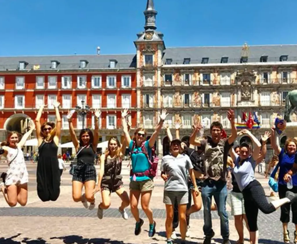 free-tours-conocer-ciudad-booking-madrid